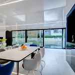 Dom Na Wodzie - Flohotel Apartmán