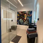 Dom Na Wodzie - Flohotel Apartmán 4*