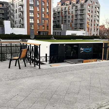 Dom Na Wodzie - Flohotel Gdaňsk