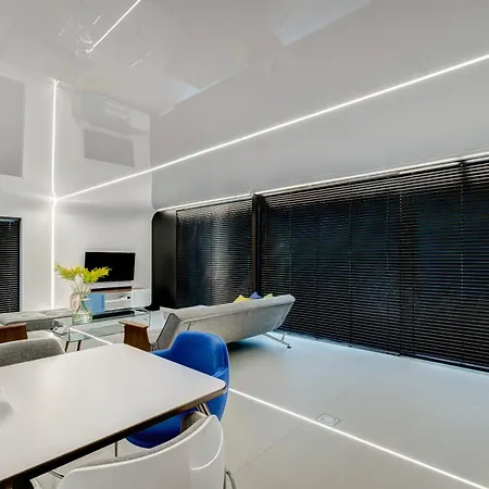 Dom Na Wodzie - Flohotel شقة