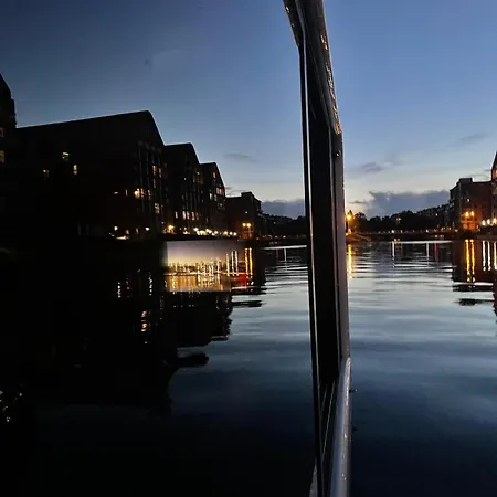 Dom Na Wodzie - Flohotel Gdansk