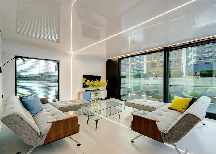 Dom Na Wodzie - Flohotel Daire