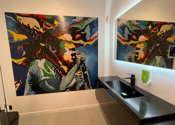 Dom Na Wodzie - Flohotel Daire