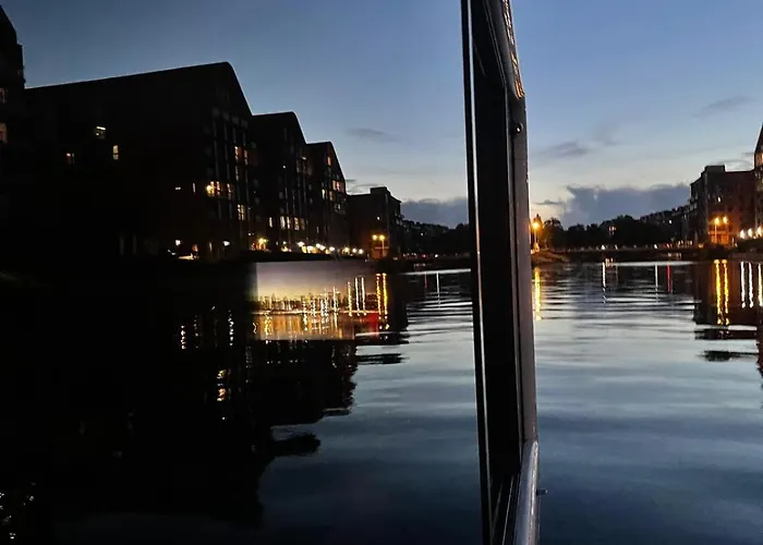 Dom Na Wodzie - Flohotel Gdansk