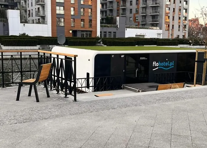 Dom Na Wodzie - Flohotel Gdansk