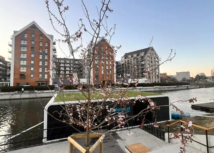 Dom Na Wodzie - Flohotel 4* Gdansk
