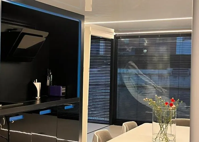 Daire Dom Na Wodzie - Flohotel Gdansk