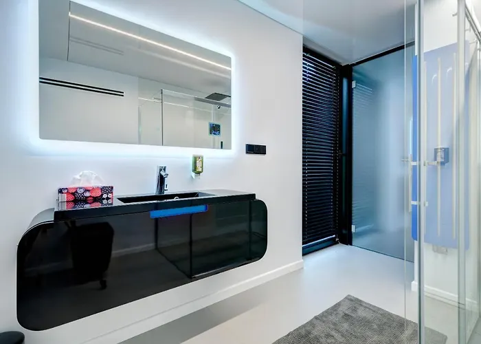 Dom Na Wodzie - Flohotel 4* Gdansk