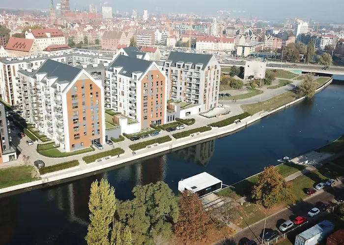 Dom Na Wodzie - Flohotel